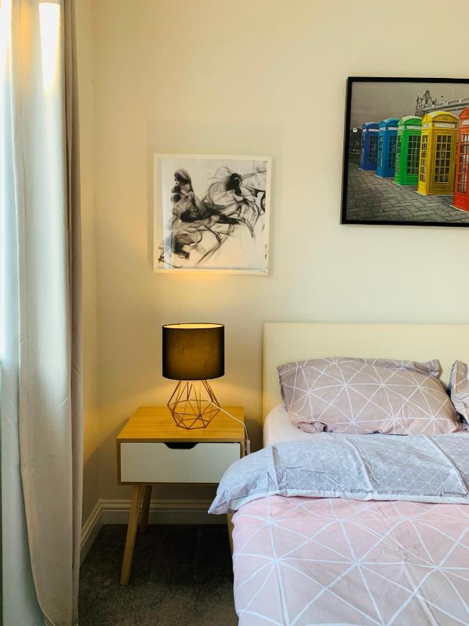 Alpha, Private Double Room, City Centre, Free Parking, Sittingbourne, Kent 外观 照片